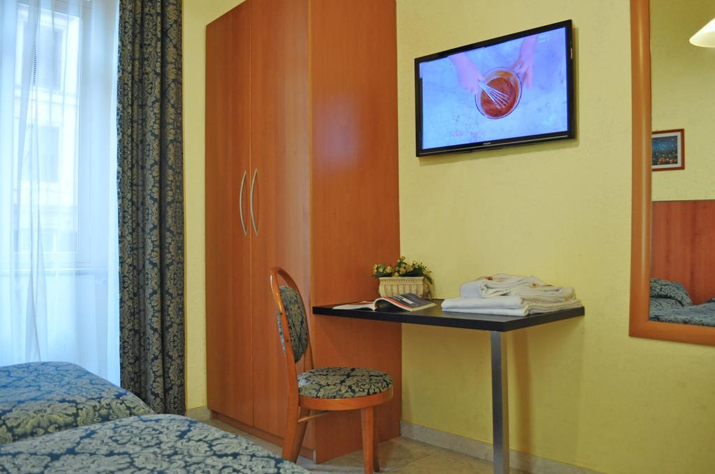 רומא Hotel Fiorenza חדר תמונה