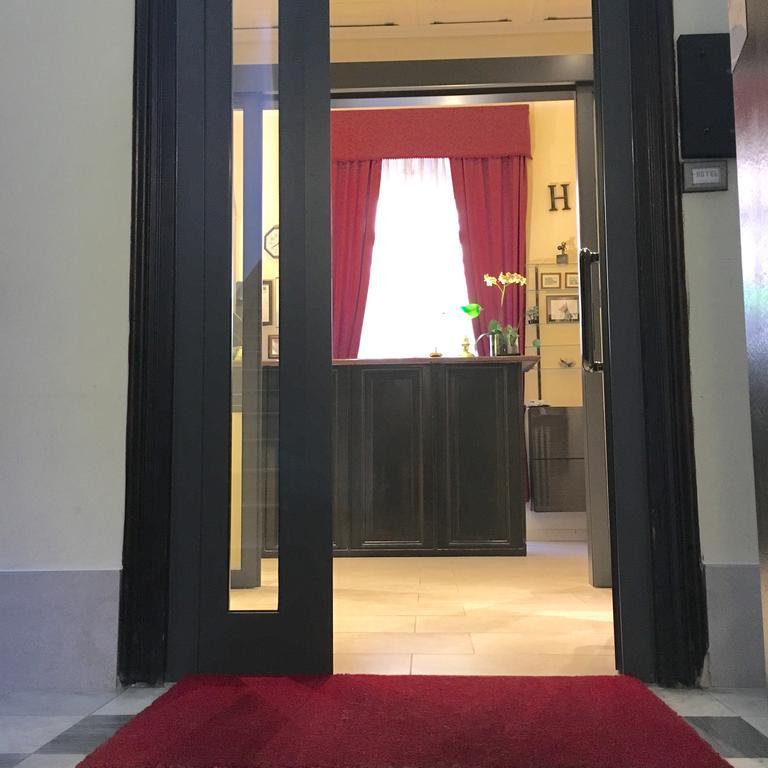 רומא Hotel Fiorenza מראה חיצוני תמונה