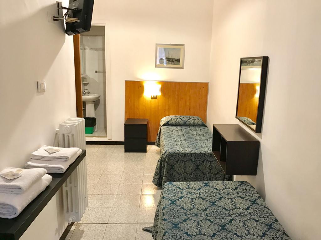 רומא Hotel Fiorenza מראה חיצוני תמונה