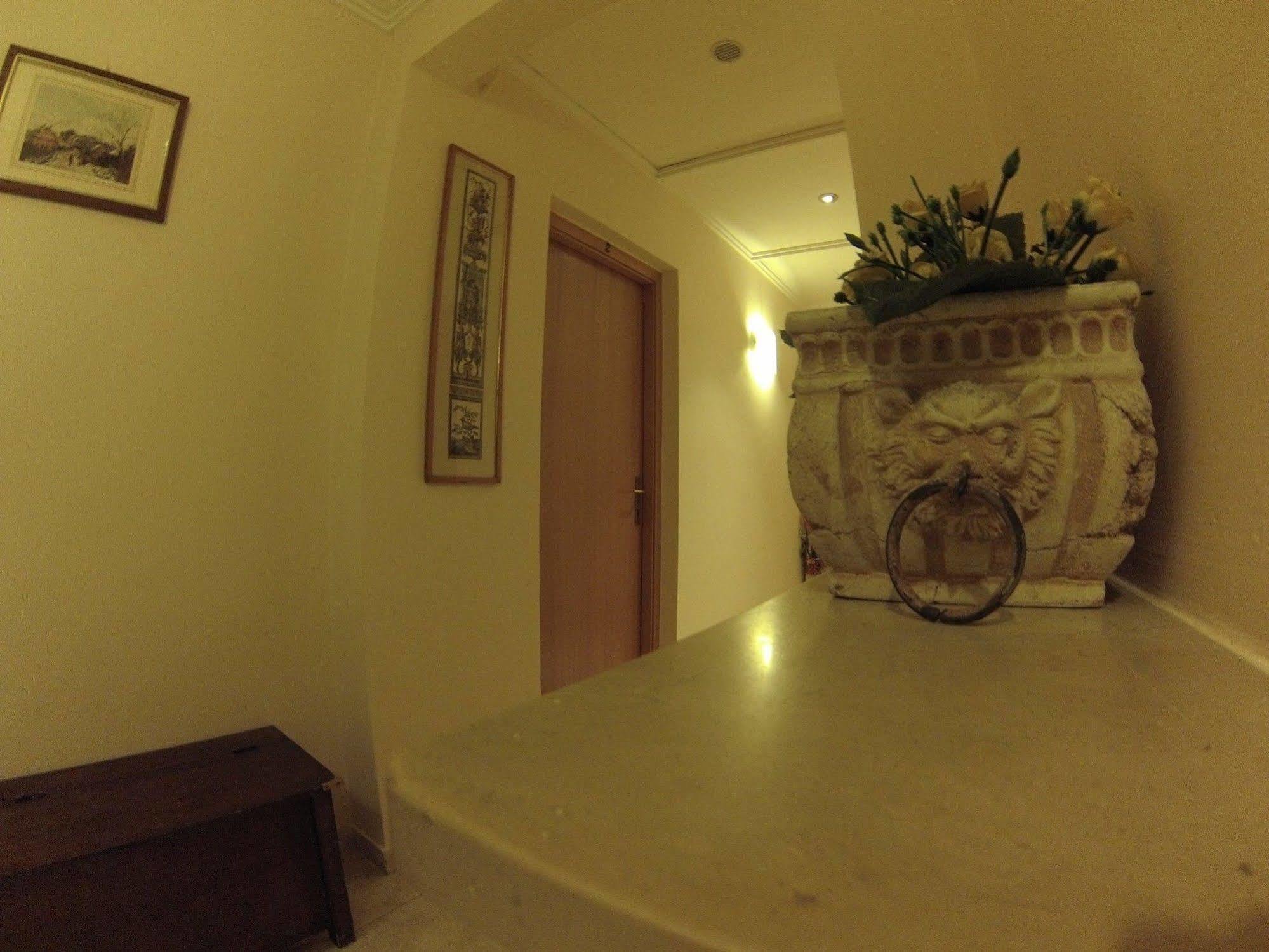 רומא Hotel Fiorenza מראה חיצוני תמונה